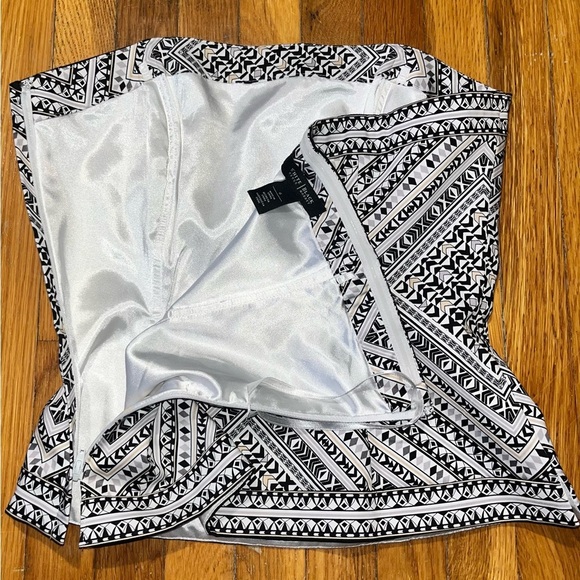 White House Black Market Strapless Bustier Top – Size 6 - Picture 2 of 3